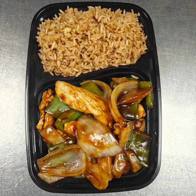 Chicken with Green Pepper and Onion.