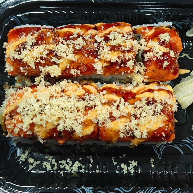 Crunchy Tuna Tartar Roll.